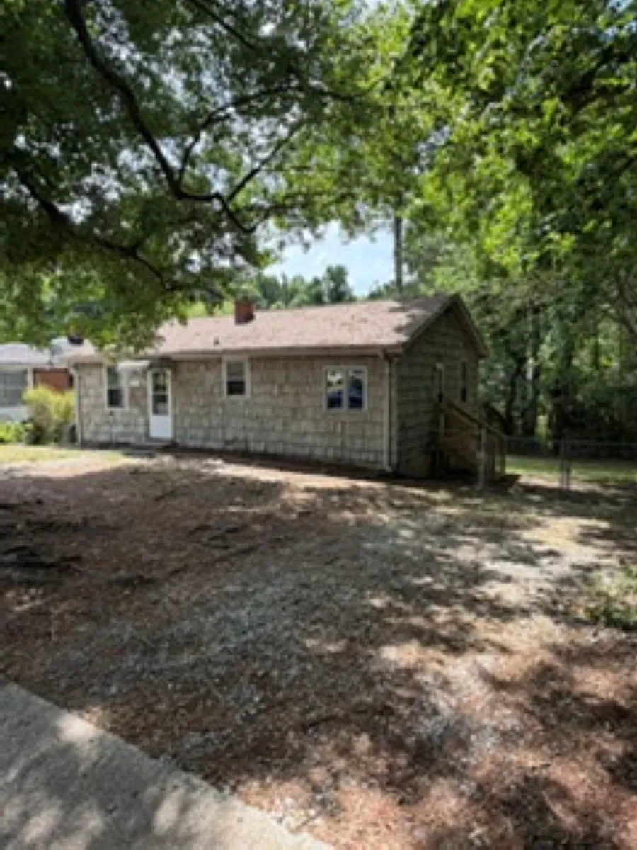 Building Photo - 2323 Stroller Ave