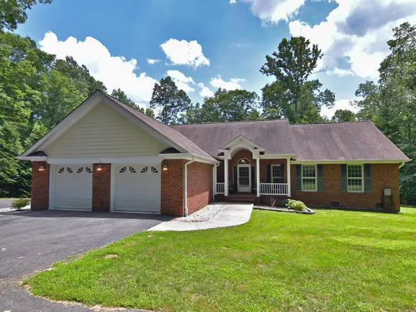 992 Asbury Trce, Lewisburg, WV 24901