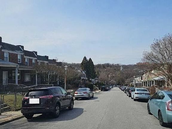 3rd image of 523 Wildwood Pkwy
