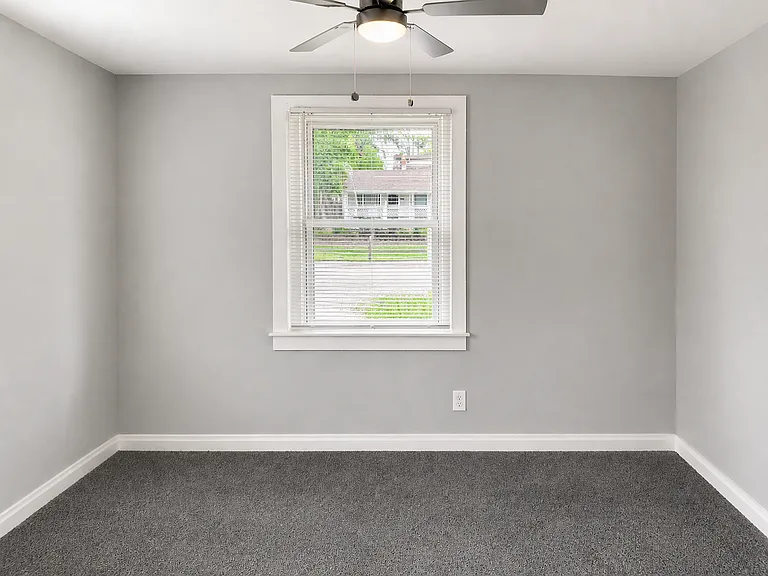 2924 Farrow Ave — Photo 14