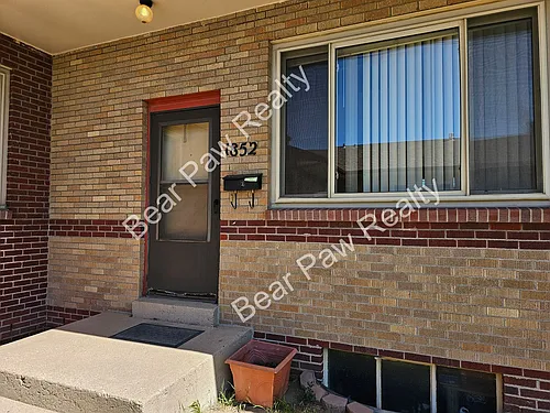 Floor plan 1852 Crook Ave
