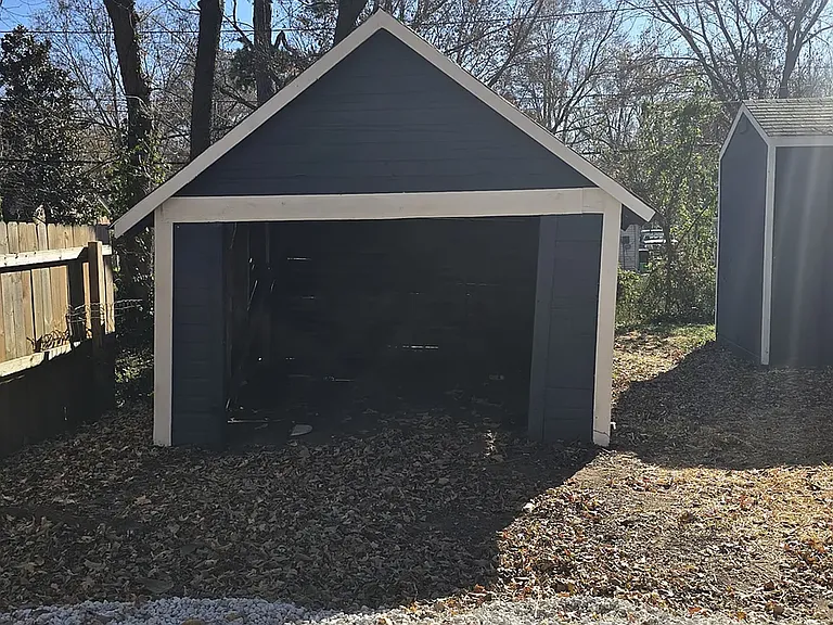 1834 E Monroe St — Photo 4