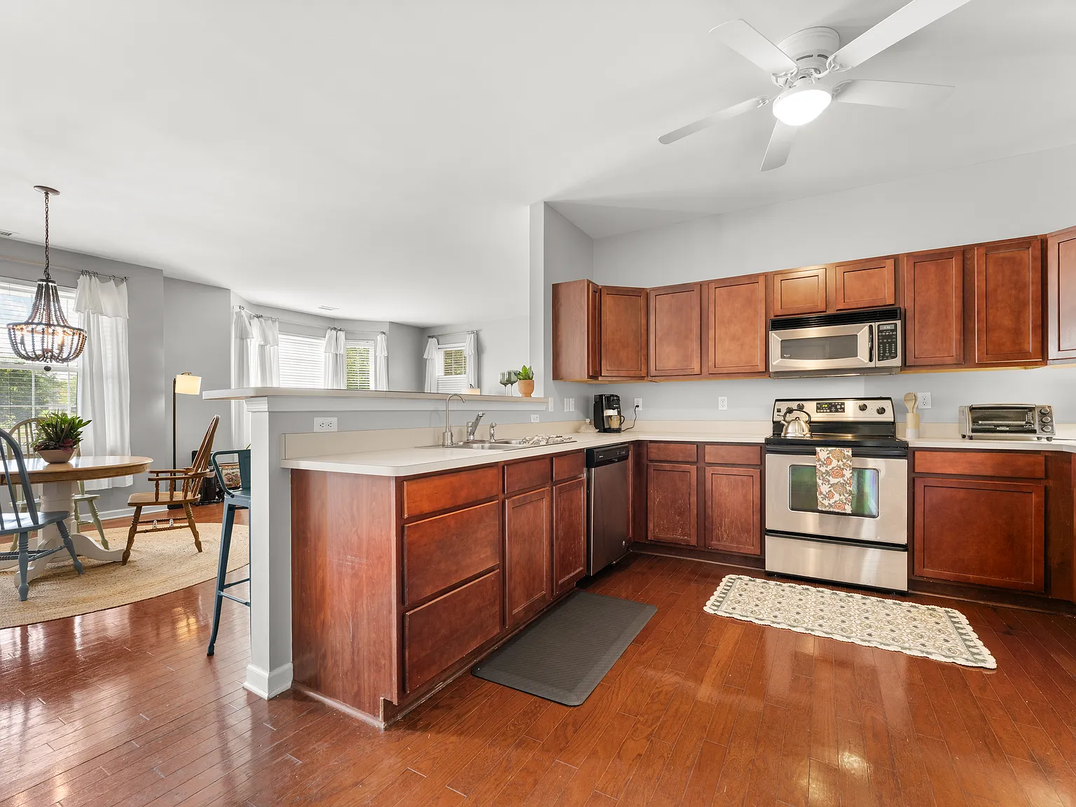 2 bed, 2.5 bath, 1534 sqft, $2,195 — Photo 3