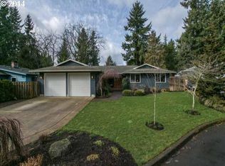 18555 SW Edgewood Ct, Lake Oswego, OR 97035