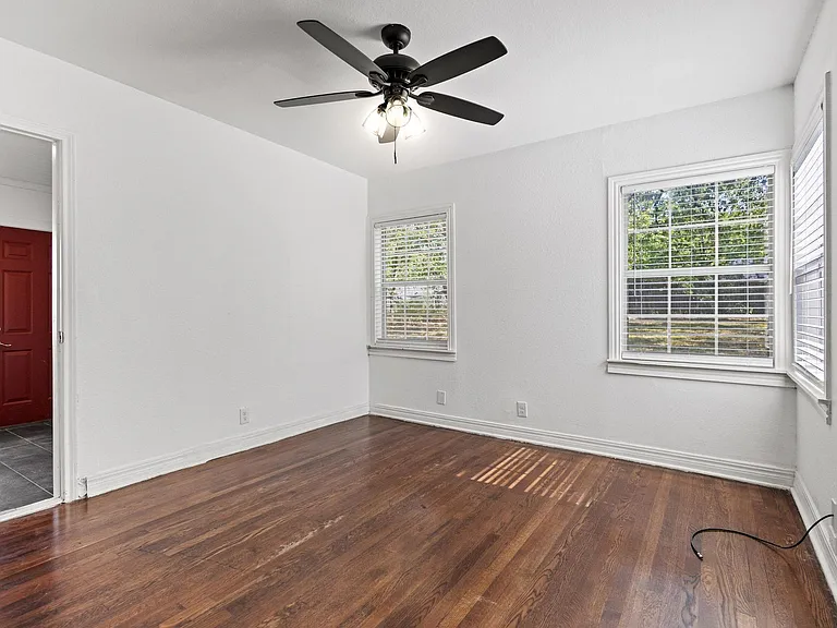 82 Vaughn Dr — Photo 15
