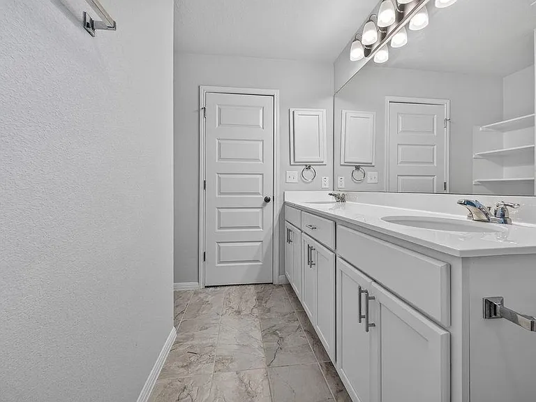 320 Rend Dr — Photo 21