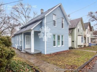 927 Prospect Ave NE, Grand Rapids, MI
