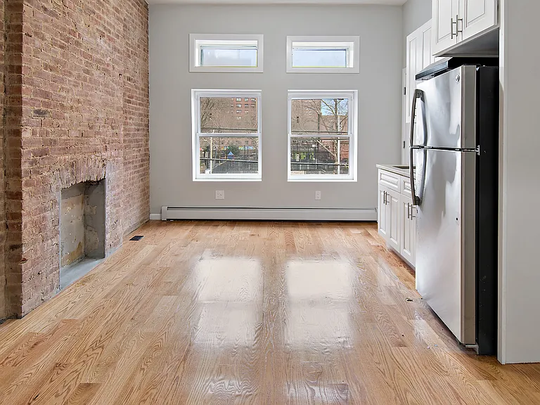 718 Union Ave #3 — Photo 2
