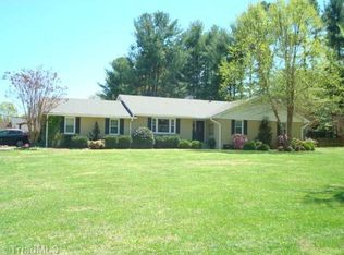 1280 N Main St, Mocksville, NC 27028