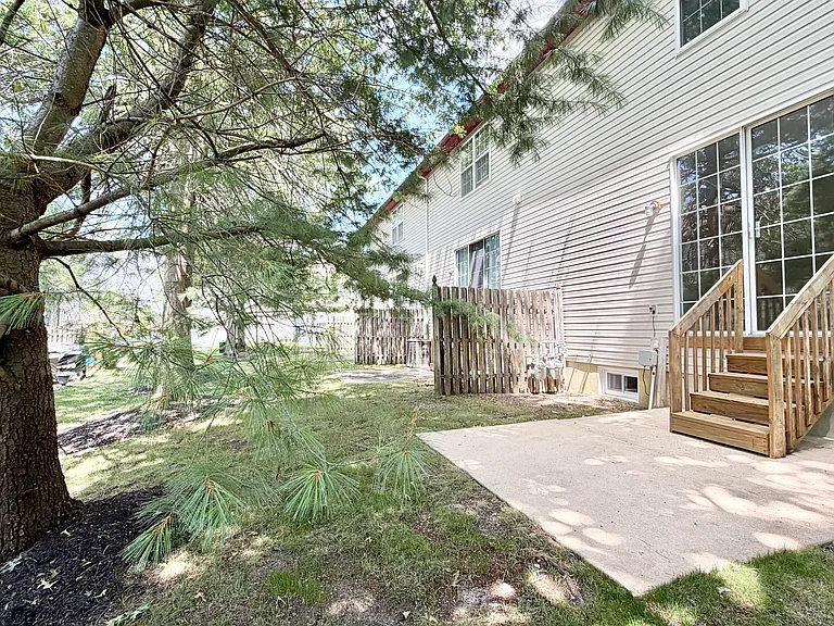 771 Chanticleer — Photo 26