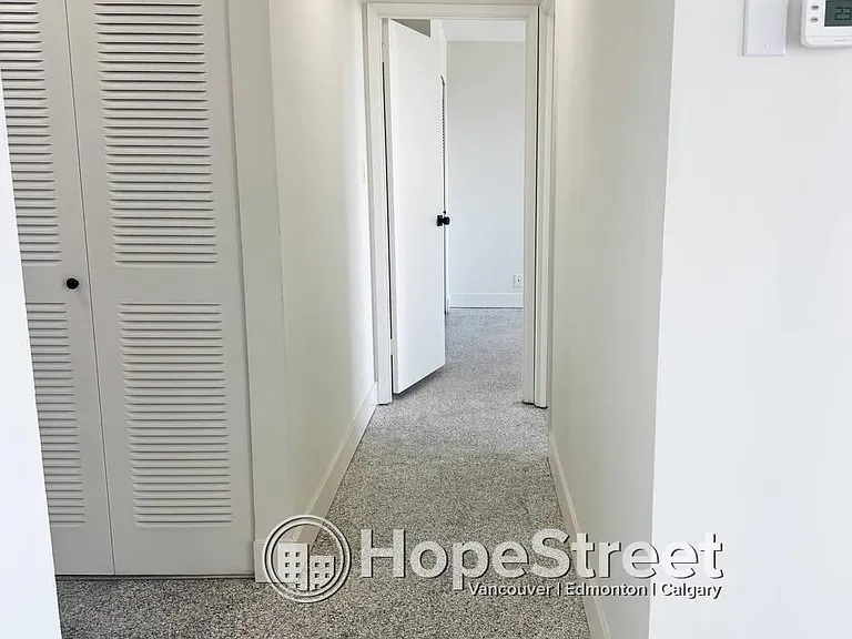 1075 Comox St #1406 — Photo 18