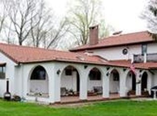 21 Ellsworth St, Trumbull, CT 06611