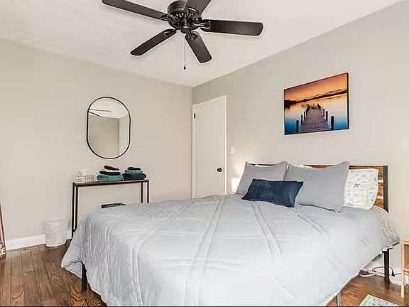 2nd image of 201 3rd St APT 6