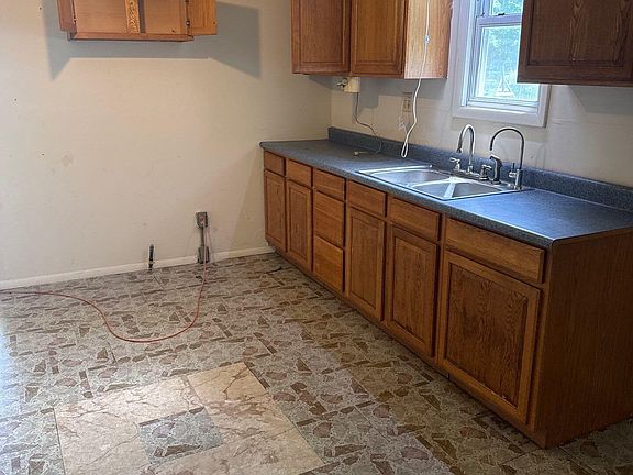 4th image of 511 Vernon Ave