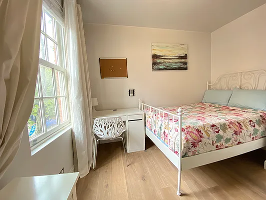 Rented by Oxford Property Group | media 3