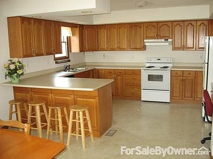 4th image of 665 E Hoewisher Rd