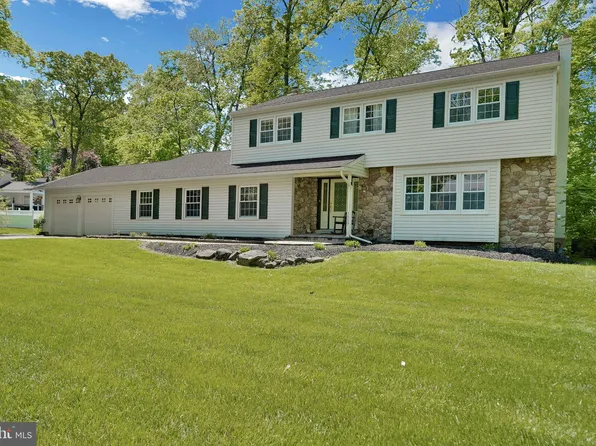 1517 Brian Dr, West Chester, PA 19380