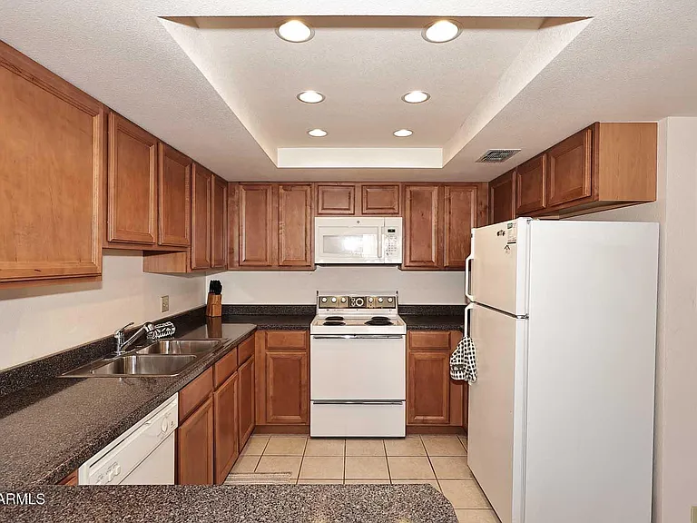 7910 E Camelback Rd #310 — Photo 2
