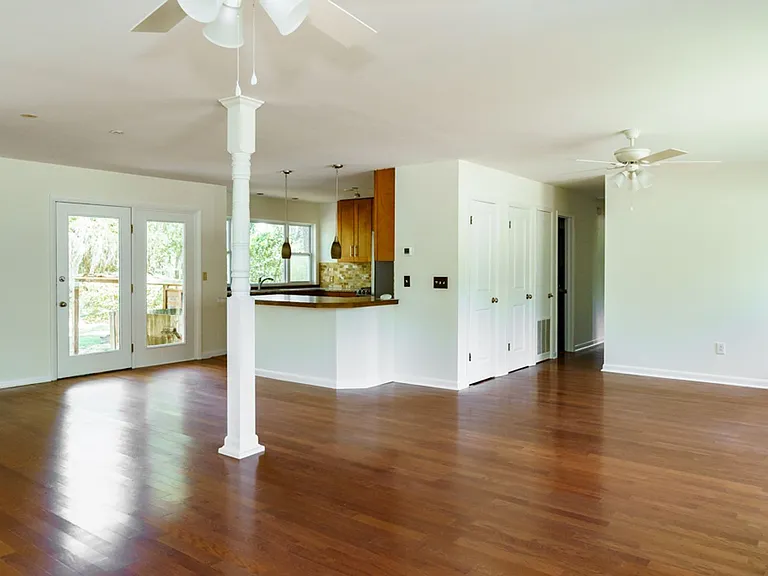 1606 Madrid Ave — Photo 13