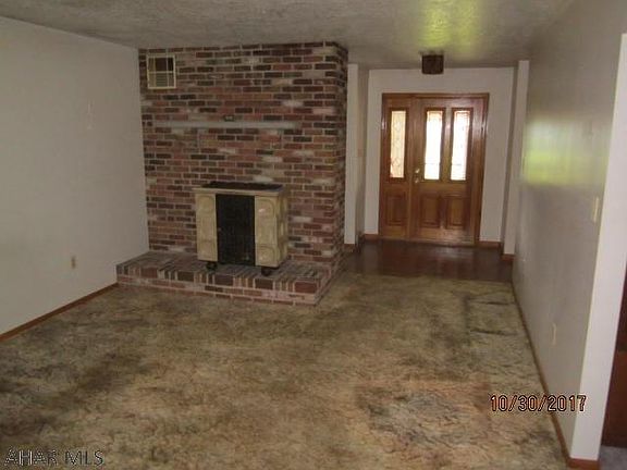 3rd image of 240 E Campbell St