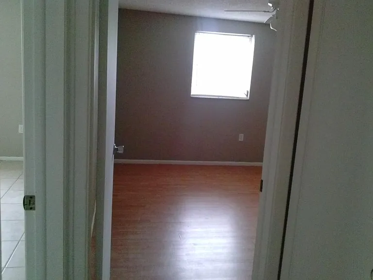 9400 Gray Fox Ln — Photo 3