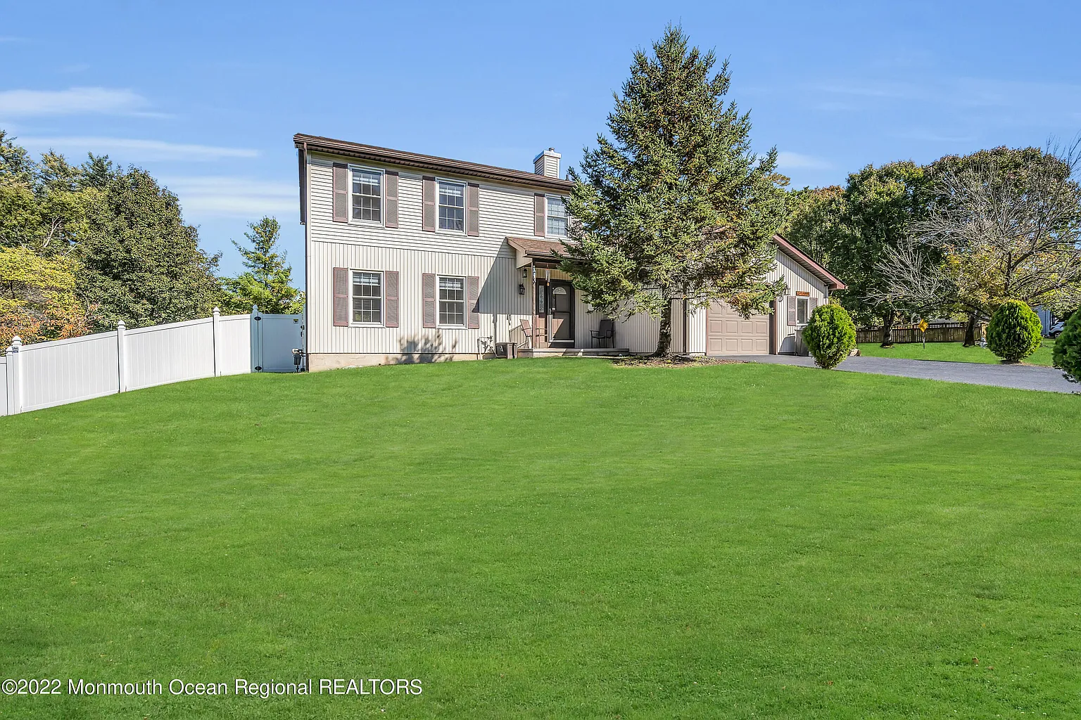 15 Hemlock Hill Road photo 1