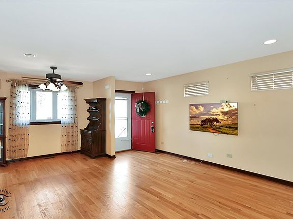 4th image of 2733 W 89th Pl