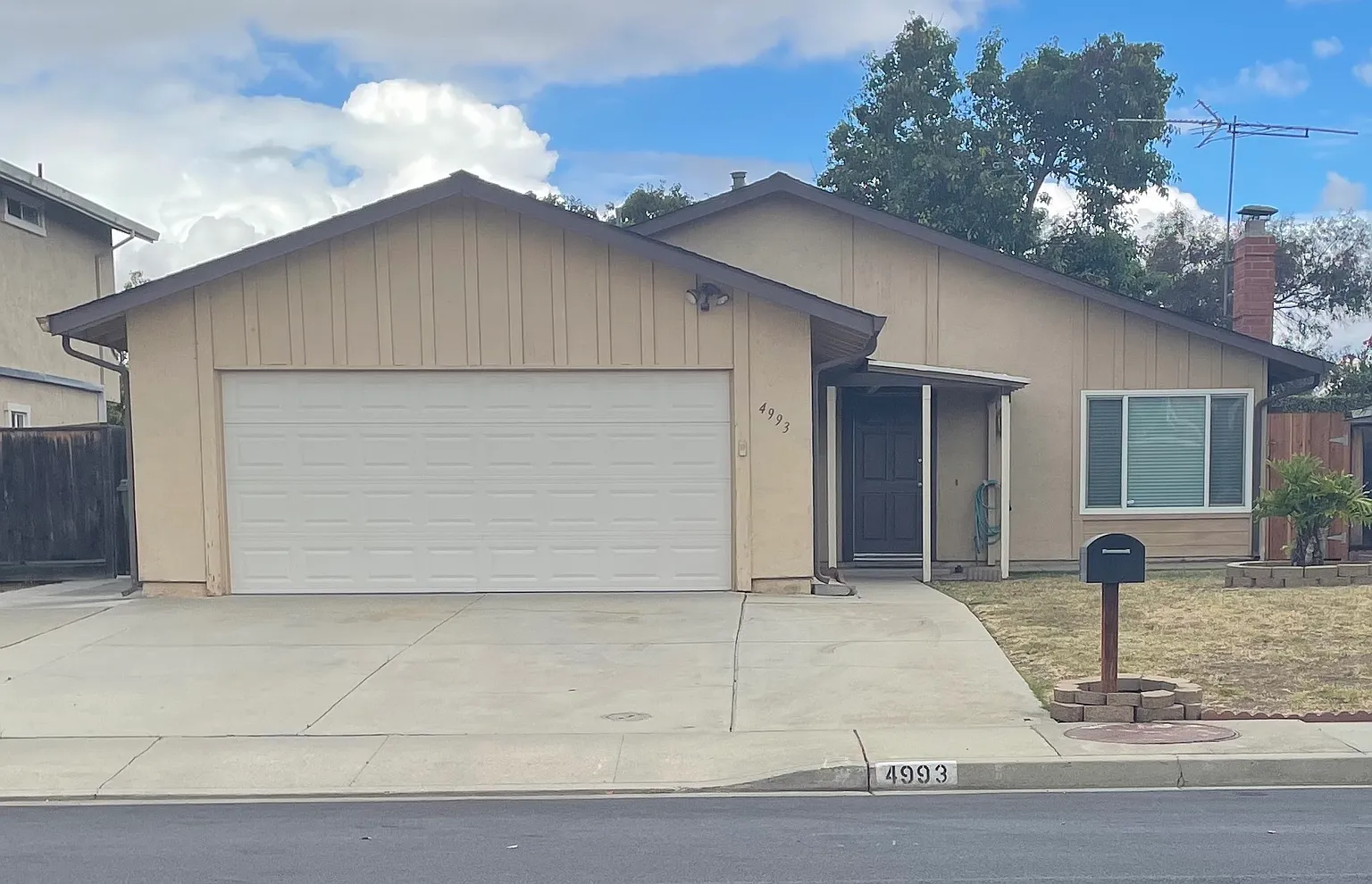 4993 Avenida De Lago photo 1