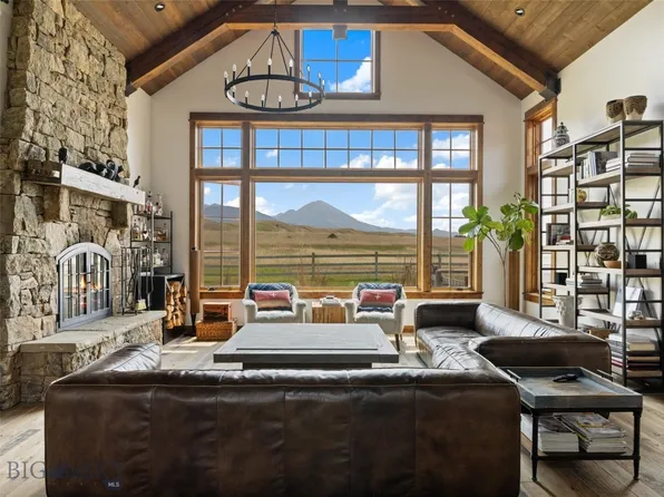 173 Chicory Rd, Livingston, MT 59047