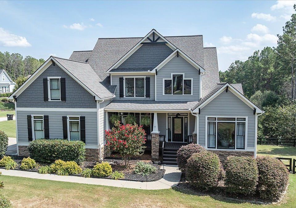 1st image of 12 Memorial Ct