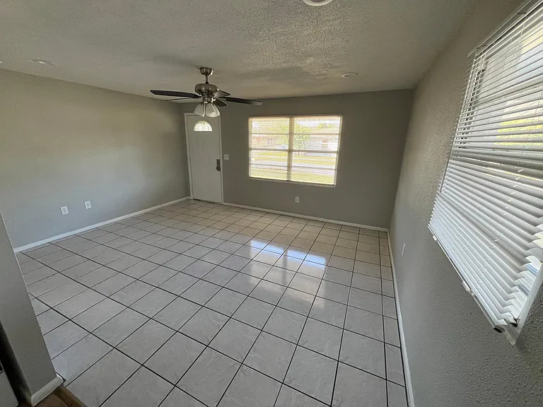 Living Room - Front door- Fan