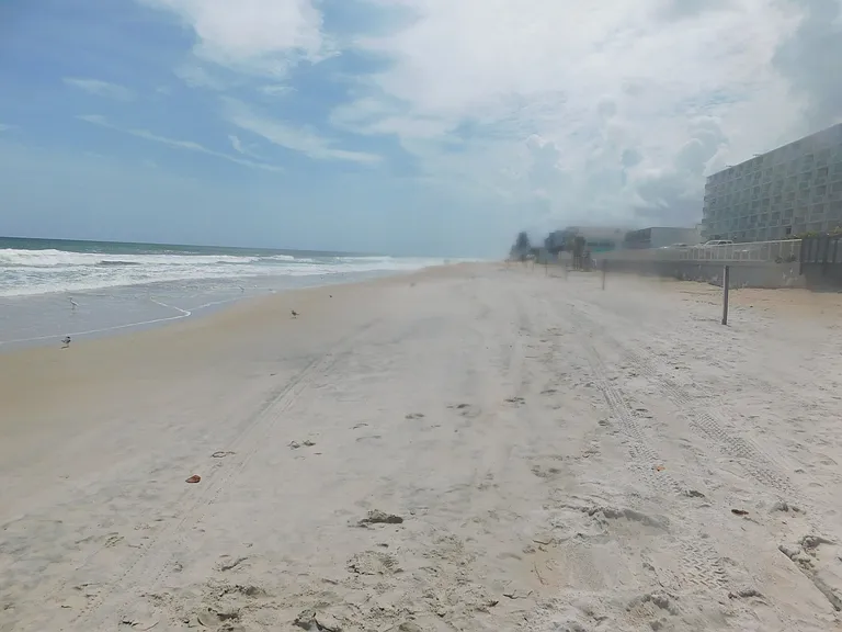 Beautiful Clean Beach