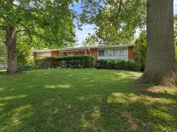 10524 Alliance Dr, Saint Louis, MO 63136