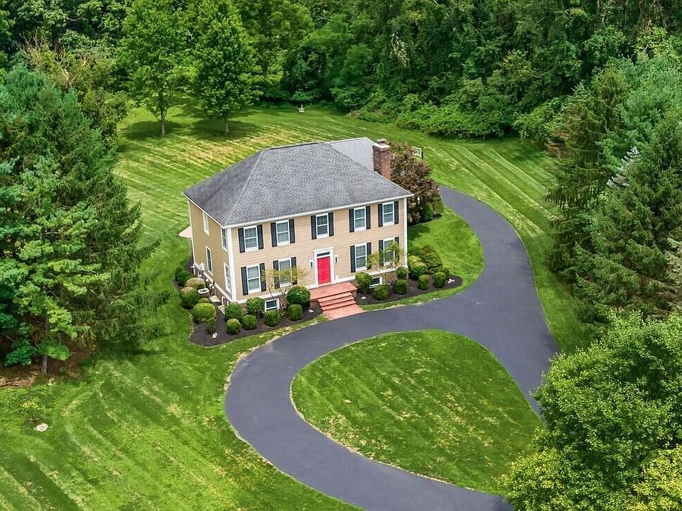 1st image of 384 Longford Dr