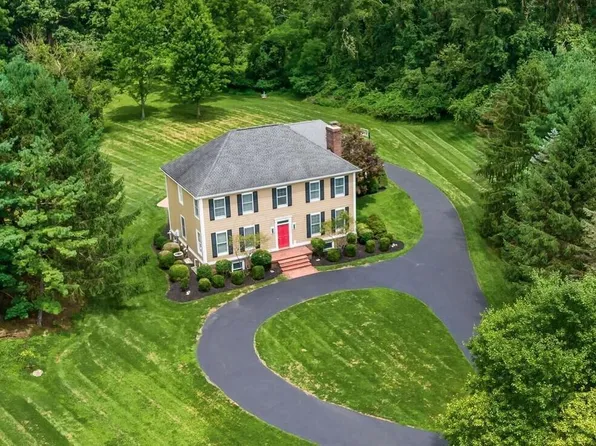 384 Longford Dr, Granville, OH 43023