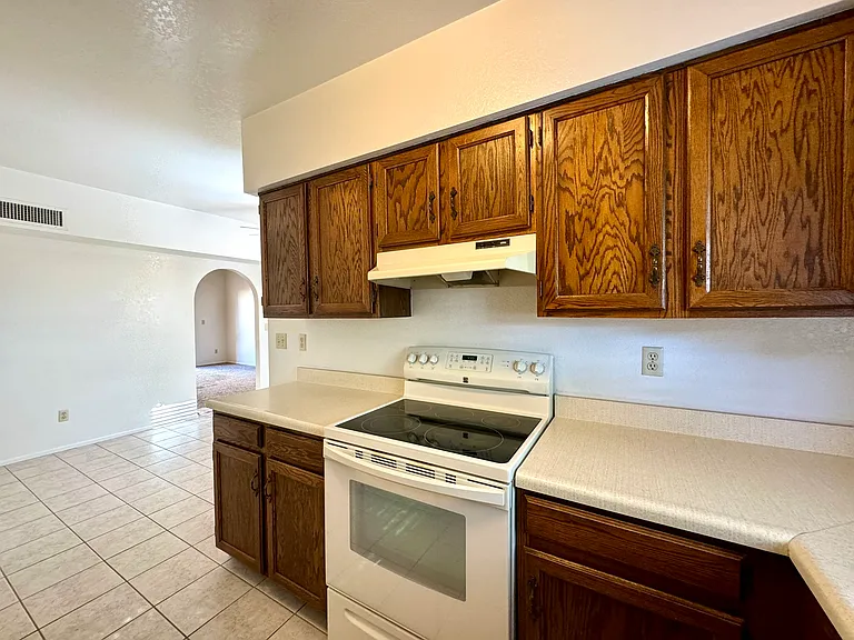 8144 E Rivenoak Dr — Photo 17