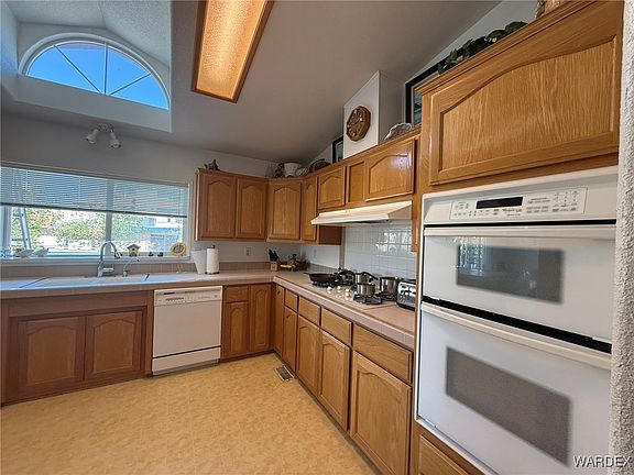 5th image of 2085 Whitewater Drive