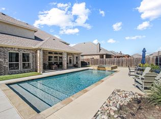104 Sweetleaf Dr, Red Oak, TX 75154
