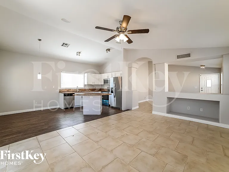 4367 E Campo Bello Dr — Photo 4