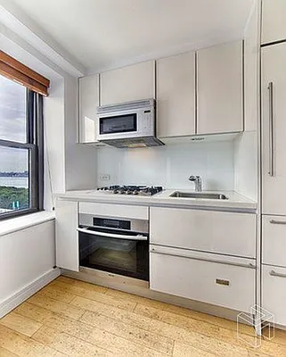 Rented by Halstead Real Estate | media 13