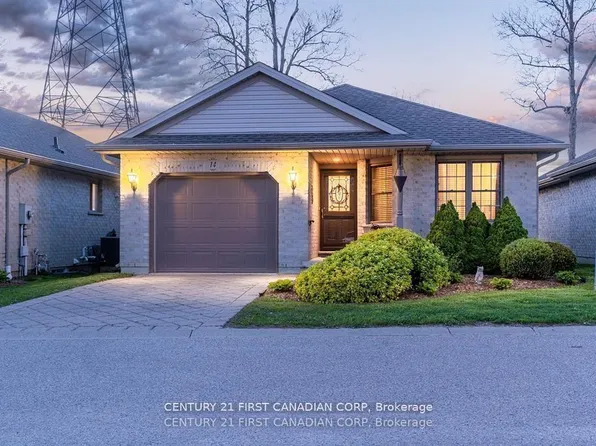 410 Burwell Rd #14, Saint Thomas, ON N5P 4N6