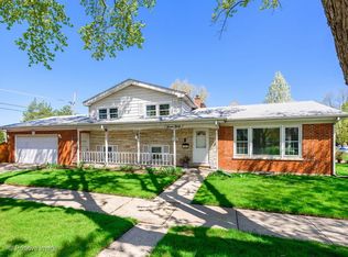 730 Peterson Ave, Park Ridge, IL 60068