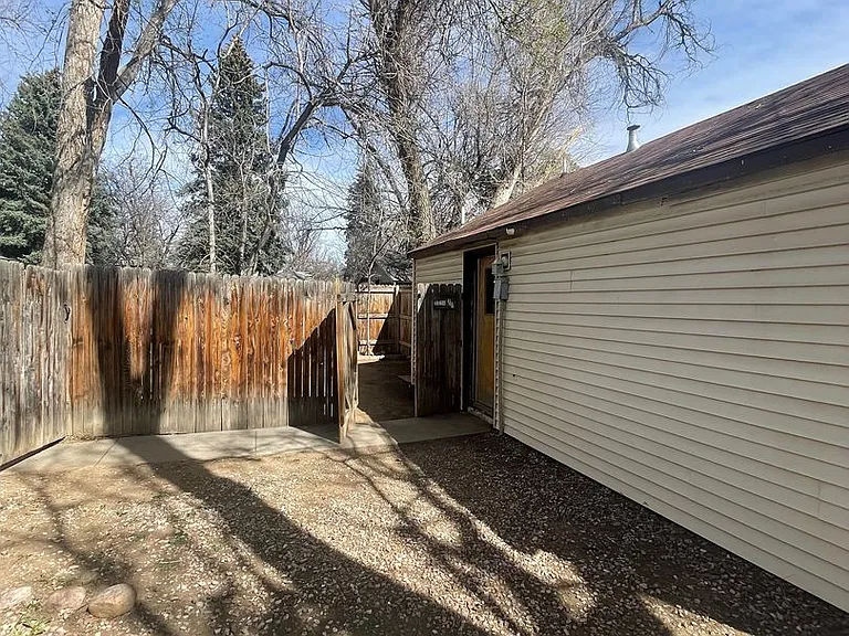 1214 Remington St — Photo 12