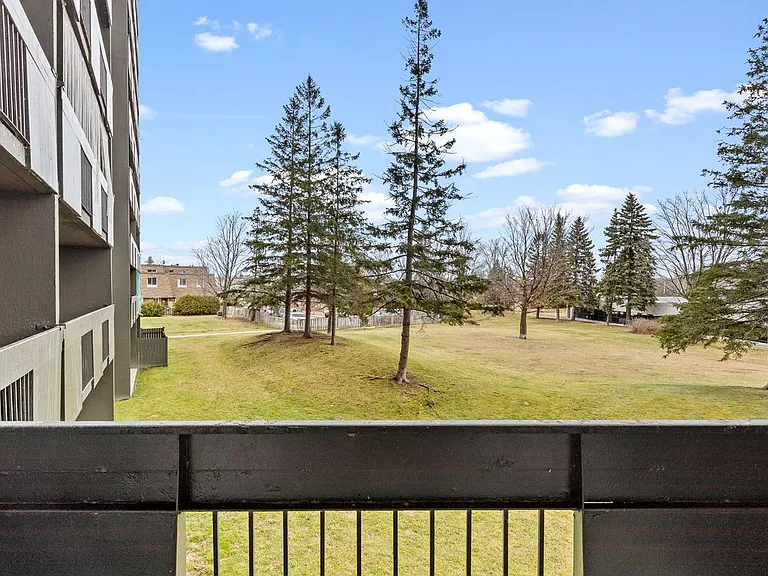 3360 Paul Anka Dr — Photo 18
