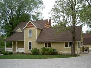 1305 S La Frenz Rd, Liberty, MO 64068