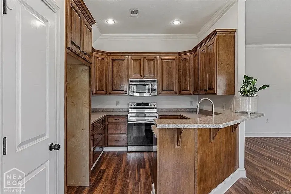 4 bed, 1887 sqft, $2,250 — Photo 3