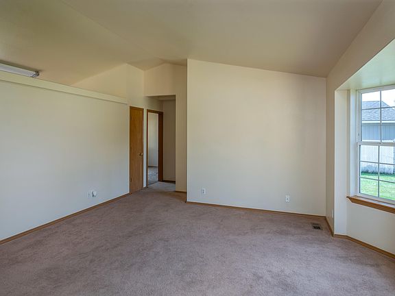 4th image of 2660 N Nugget Ln