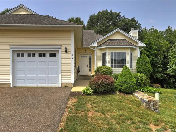 79 Pondview Circle #79, Beacon Falls, CT 06403