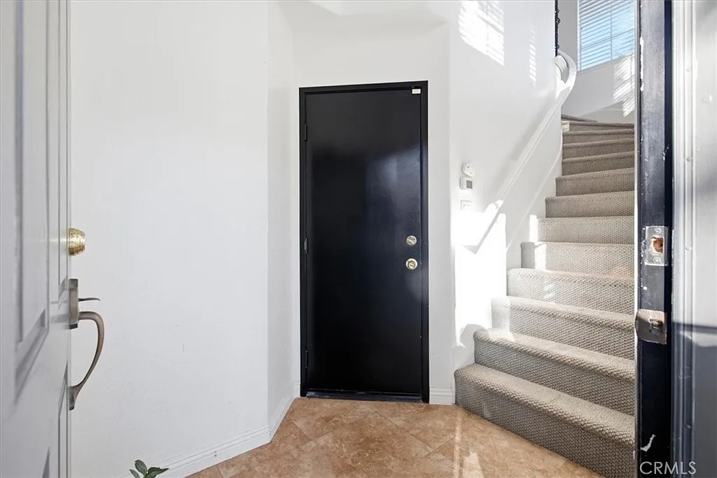 2 bed, 1063 sqft, $3,500 — Photo 3