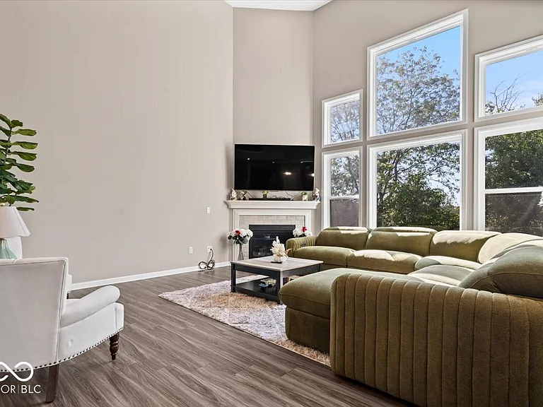 6037 Shallow Creek Ln — Photo 5